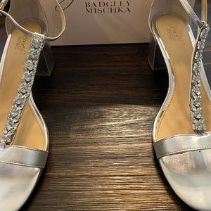 Jewel Badlet Mischka Wedding Shoes Size 10